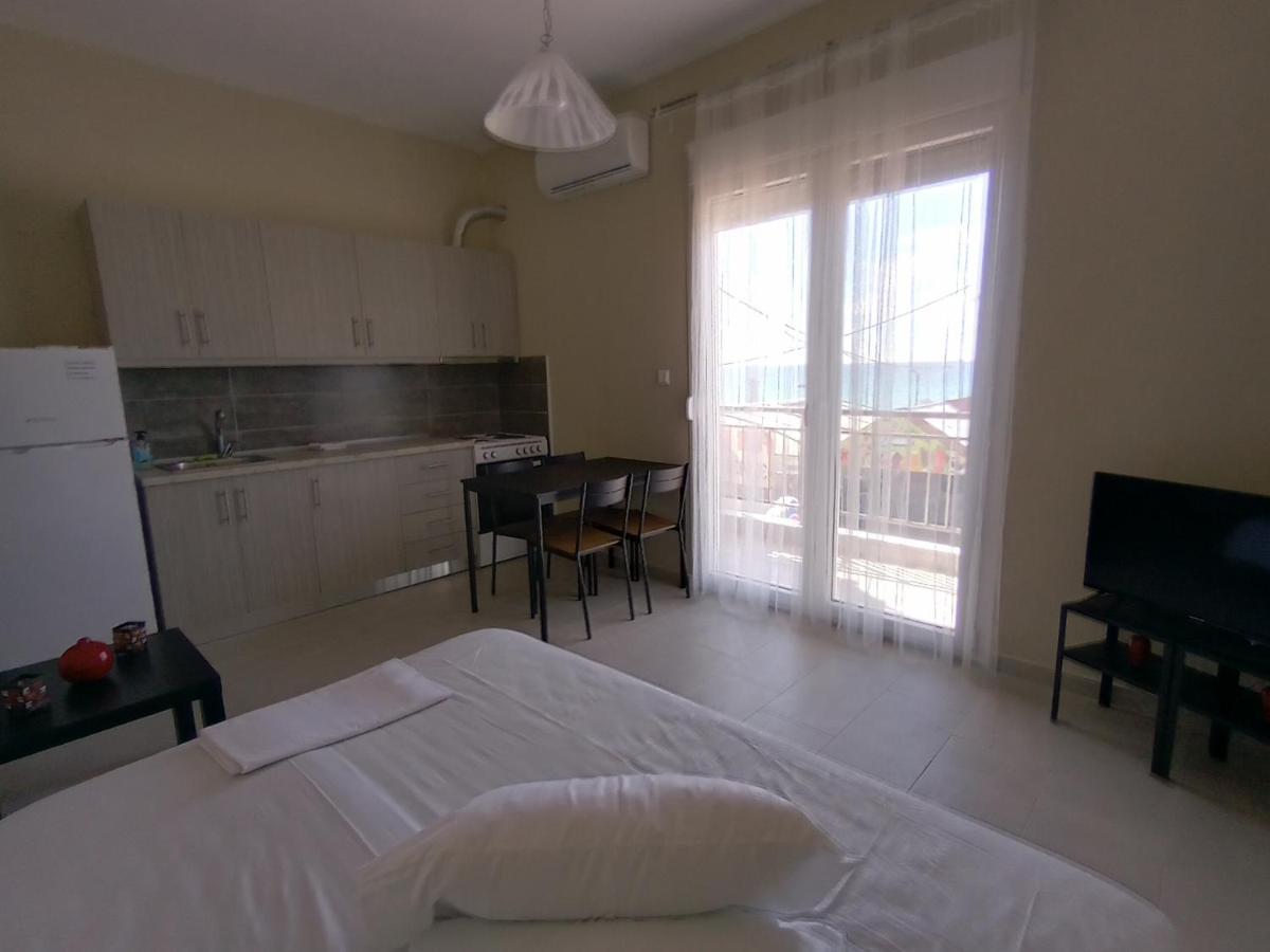 Katerina Apartment Nea Plagia Extérieur photo